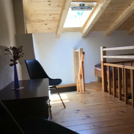 Smit Apartment *