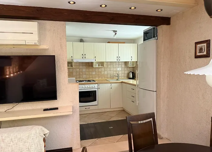 アパート Smit ツレス