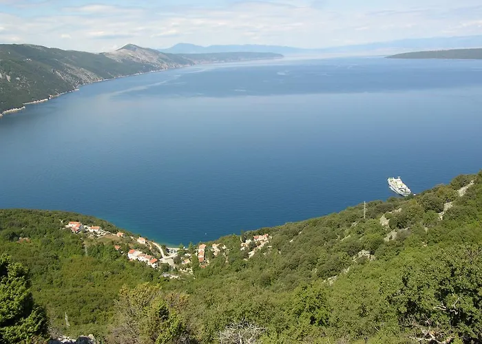 アパート Smit ツレス